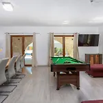 Stunning In בית נופש *