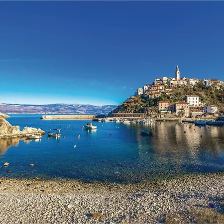 Stunning In Vikendica Vrbnik (Primorje-Gorski Kotar)